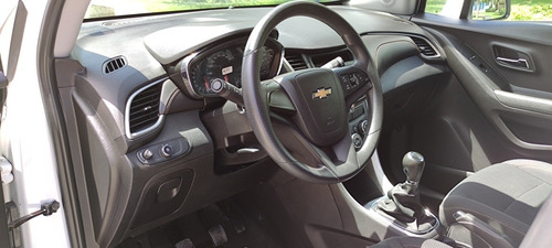 Imagen 12 de 15 de Chevrolet Trax 2019 1.8 Ls Mt