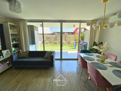 Departamento En Arriendo De 3 Dorm Con Patio Privado