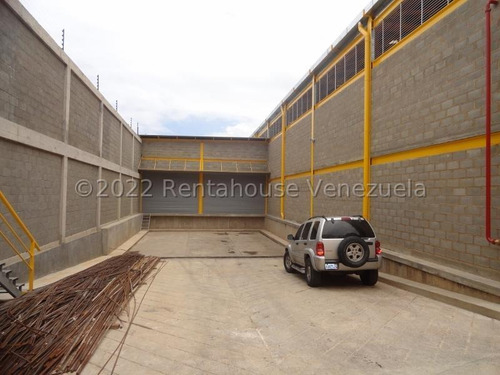 Se Vende Fondo De Comercio Cuyo Objeto Actividad De Comercio,importar Y Exportar,todo Lo Relacionado Con Productos Alimenticios.incluye Galpon Y Maquinariagm