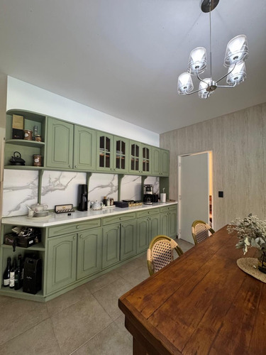 Venta Casa Con Vista Al Lago Central En Barrio La Isla, Nordelta.