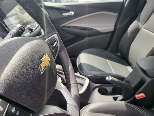 Chevrolet Onix plus 1.0 Lt