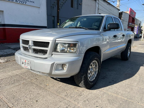 Dodge Dakota Slt Crew Cab 4x2 At