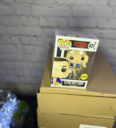 Funko Pop Eleven Once With Eggos 421 Stranger Things Chase (Usado)