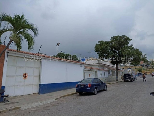 Imagen 6 de 27 de Casa Comercial Y Residencial En Catia La Mar A Pie De Calle Con Local Comercial 22-8083
