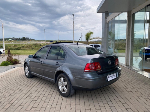 Volkswagen Bora Trendline Automatico 2.0 Extra Full