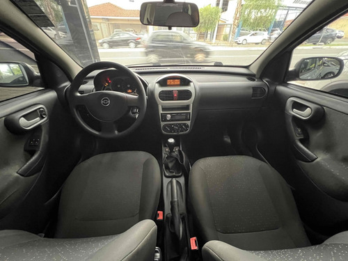 Chevrolet Corsa 1.4 MPFI PREMIUM SEDAN 8V FLEX 4P MANUAL