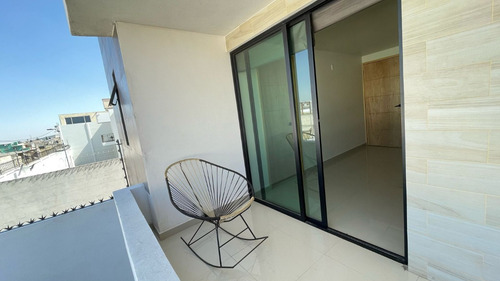 Casa Moderna Nueva En Venta, De Tres Niveles, En Hacienda Barbabosa, A 5 Min De C.u. Y De La Estación Del Tren, A 15 Min Del Centro De Toluca Y De Metepec