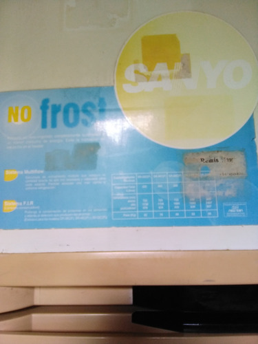 Heladera Sanyo Con Freezer No Frost Para Reparar O Repuesto Blanco (Usado)