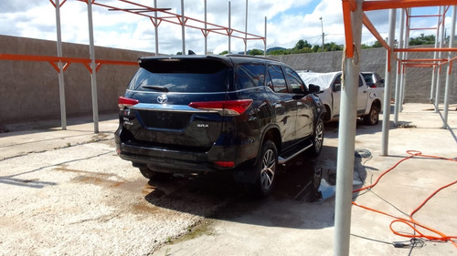 Sucata Hilux Sw4 2020 2.8 4x4 62.440km 177cvs- Rs Auto Peças