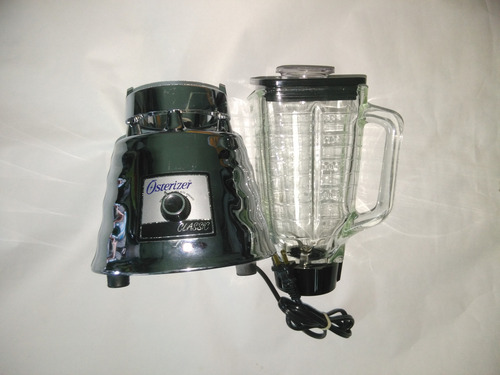Licuadora Oster 600w Vaso Vidrio Tres Velocidades.