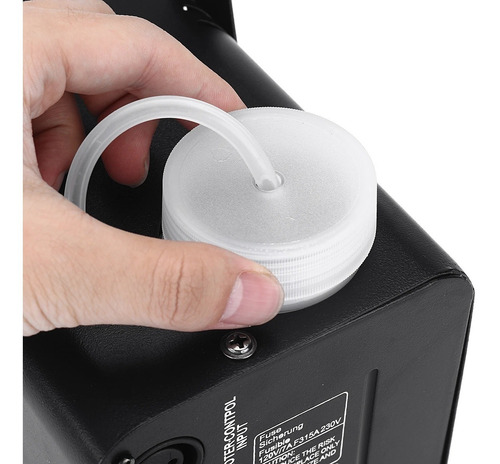 Imagem 2 de 8 de Máquina De Fumaça 600w Efeitos 110v Com Controle Sem Fio