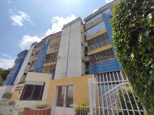 Penthouse En Urb. San Miguel. Amplios Espacios Perfectamente Distribuidos 25-13816