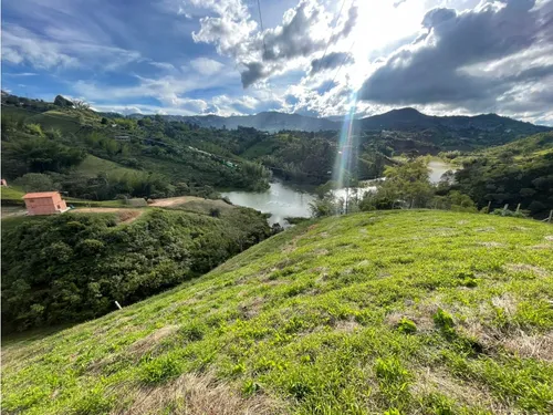 Lote En El Peñol Con Acceso Al Embalse