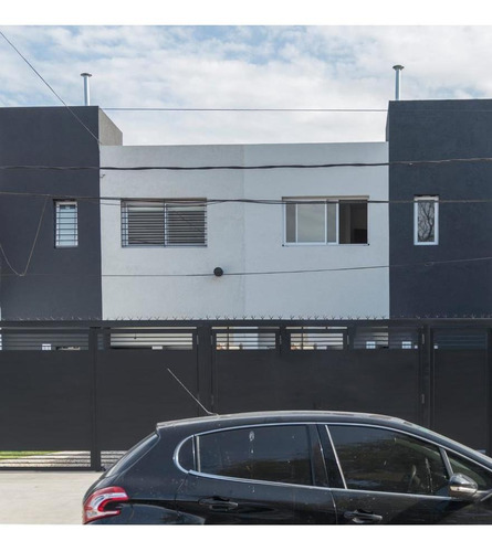Duplex Venta 2 Dormitorios 2 Baños Cochera Y Jardín Terreno 100 Mts 2- Ringuelet