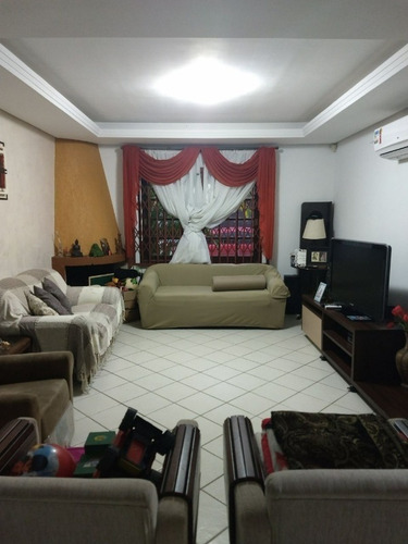 Casa Em Espírito Santo Com 3 Dormitórios - Lu268337