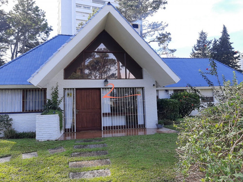 Casa En Venta En Excelente Estado De Conservaciòn - Ref: 3221