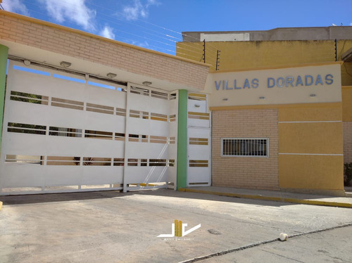 Imagen 1 de 10 de Cagua Corinsa - Town House Con Piscina