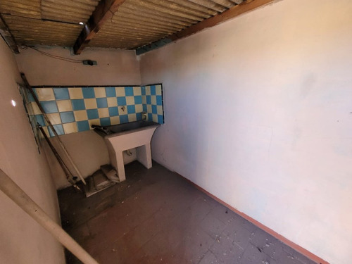 Casa En Venta En Remedios De Escalada Este
