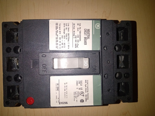 Interruptor General Electric 3 Polos 30 Amp. Teb132030wl