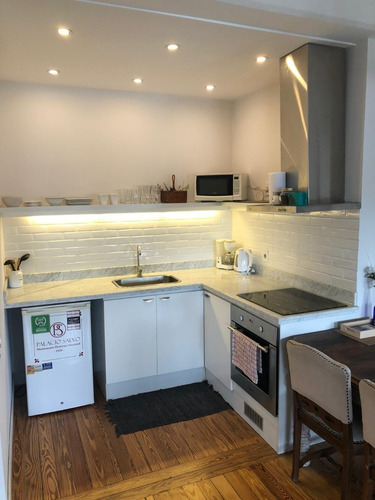 Imagen 18 de 20 de 3 Apartamentos En Venta Palacio Salvo Macari Vende
