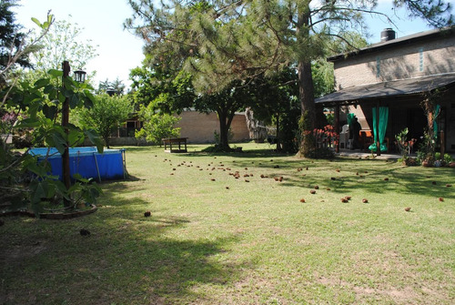 Casa En Venta En Roldan Centro Gran Jardin.