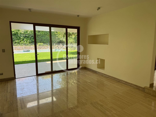 Casa En Venta De 7 Dorm. En Las Condes