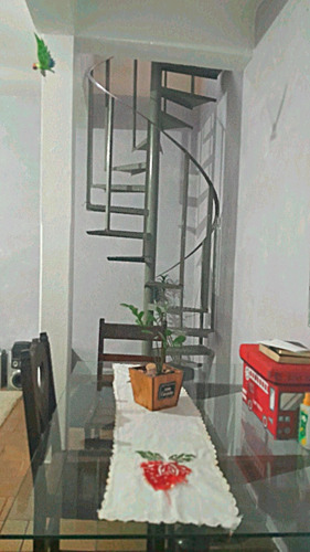 Sobrado Com Casa Nos Fundos E Um Ponto Residencial Do Lado