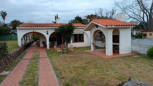Dueño. Bajó De Precio. Centro De Piriápolis. Casa Más Apartamento Y Galpón. Gran Terreno