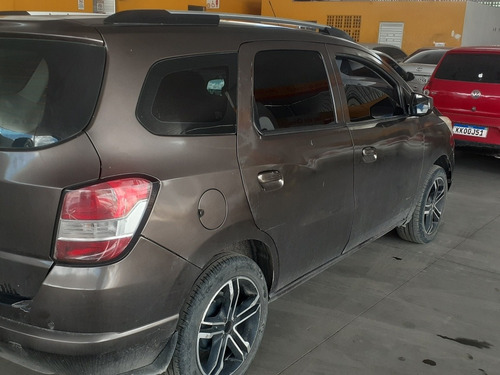 Imagem 4 de 9 de Chevrolet Spin 2015 1.8 Lt 5l 5p