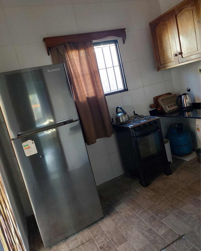 Alquilo Casa, Piscina Climatizada (uso Exclusivo, No Es Compartida) Por Bomba De Calor, Atlántida, Menos De Dos Cuadras Playa
