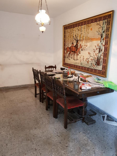 Casa 4 Ambientes En Excelente Ubicación En Banfield Este