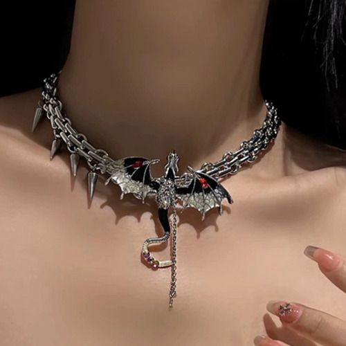 Nuevo Collar Gótico Con Forma De Dragón Volador Encarcelado