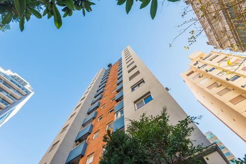 En Venta Monoambiente Con Balcón En Pleno Belgrano - Seg 24 Hs.