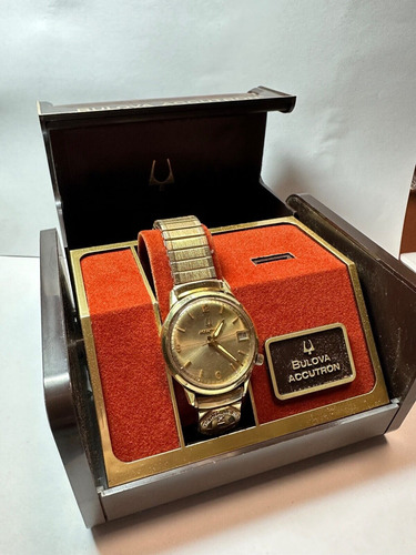 Vintage Bulova Accutron Quartz 2192.10