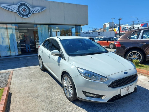Ford Focus 2.0 Se Fastback 16v