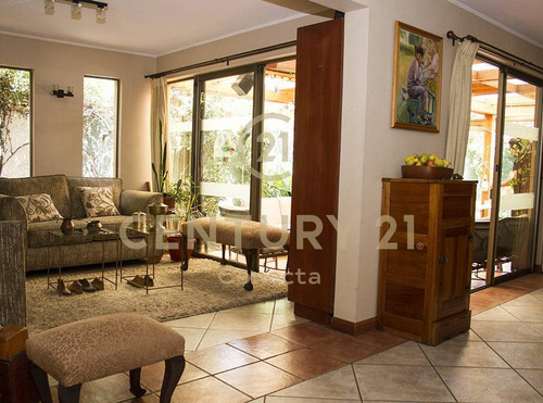 Imagen 6 de 24 de Gran Casa De 3 Pisos