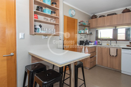 Impecable Casa En Venta, Concón Y Con Un Maravilloso Quincho