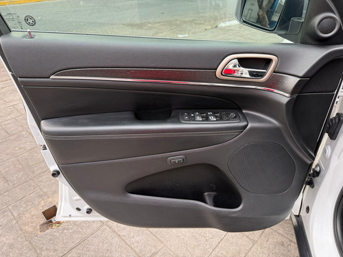 Jeep Grand Cherokee 5.7 Limited Lujo 4x4 At