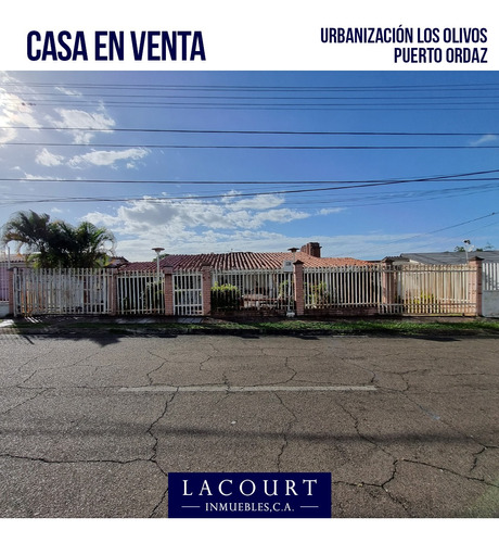 En Venta. Amplia Casa De Un Nivel - Semiamoblada - Ubicada En La Urb. Los Olivos #vd