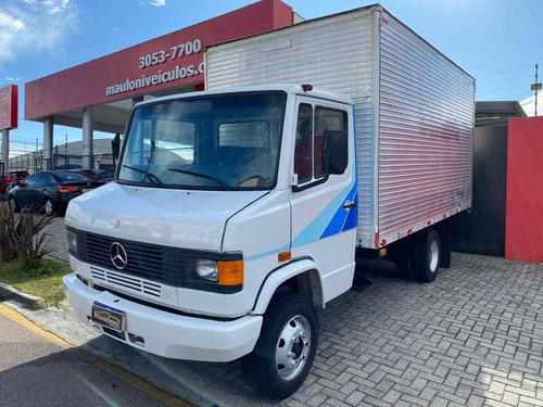 Mercedes-benz 710 4x2 2p