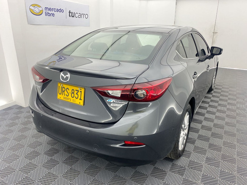 Imagen 8 de 25 de Mazda 3 Touring 2.0