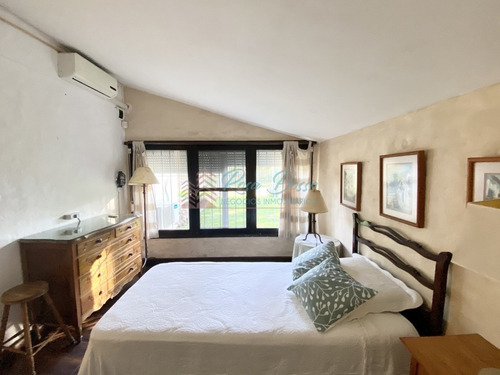 Casa En San Rafael, 4 Dormitorios *- Ref: 3461
