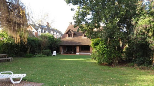 Imagen 20 de 27 de Casa En Venta - Lomas Golf - San Isidro