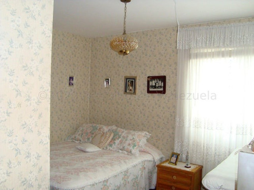 Los Chorros Edificio Comercial En Venta Mls #25-21914 Sl