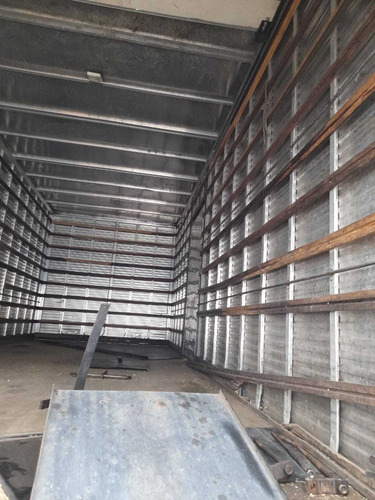 Bau Carga Seca Alumínio 6.90 Mts