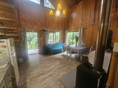 Solis-venta O Permuta Acogedora Cabaña En Piedra Y Madera En Excelente Ubicación-3 Dormitorios Solís