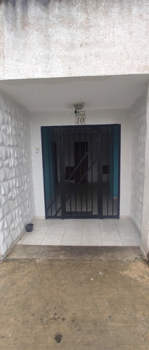 Imagen 11 de 12 de Se Vende Apartamento En Res. Pomarrosa, Paraparal (glc-1099)