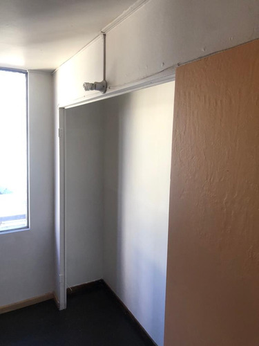 Oficina En Pleno Centro Cívico De Valparaíso 3 Privados