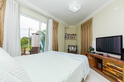 Casa À Venda Na Rua Harry Delmonte Janz, Mossunguê, Curitiba - Pr - Liv-12367