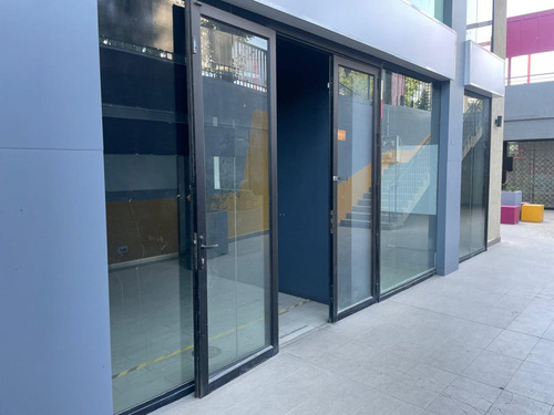 Arriendo Local Comercial 125,71 M2, Metro. Vicuña Mackenna,